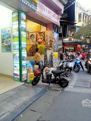 bán nhà mặt phố hàng gai 35m/ 3tầng. giá 30tỷ, kd sầm uất đa ngành nghề.vị trí đắc địa phố cổ