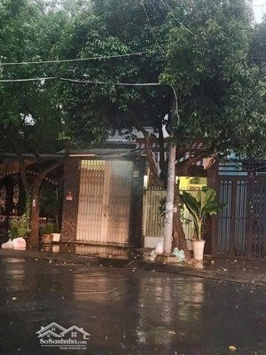 mặt tiền trần quang cơ - 3m x 18m - 1 lầu