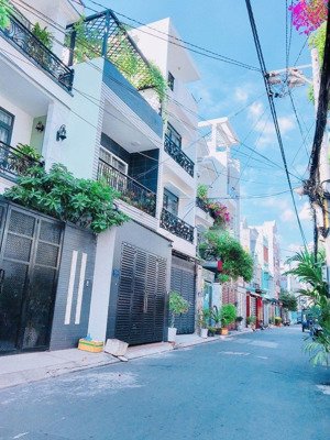 bán nhà khu vip - đường nguyễn thế truyện, phường tân sơn nhì, tân phú. giá 8 tỷ - hẻm ô tô thông.