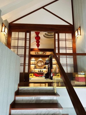 (chính chủ) bán gấp nhà phố full nội thất cao cấp lô góc verosa park khang điền