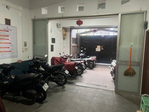 cho thuê căn hộ dịch vụ 2pn diện tích 40m2, giá cho thuê 6,7triệu. liên hệ 