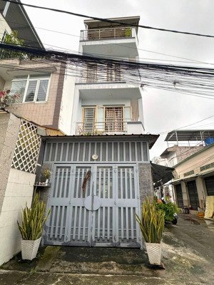 nhà 3 tầng, có dòng tiền cho thuê, lô góc xe tải, gần chợ bình triệu, gigamall, hiệp bình chánh