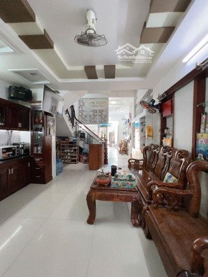 hxh 5m 1 trục đs4, phạm văn chiêu, p16, gò vấp. 4,5x17,5m. 4tầng. chỉ 8tỷ2.