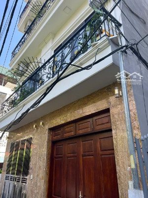 bán nhà nguyễn văn cừ,lô góc 48m 4tầng-4 ngủ-nhà mới đẹp,ngõ sạch đẹp thoáng-gần ô tô chỉ nhỉnh 8tỷ