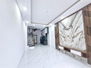 nhà mới cứng! bưởi - thụy khuê ngõ nông 4 gác phi mạnh, 40m ôtô đỗ, tặng nt, mới ở ngay, 39.6m2*5t