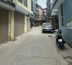 nhà tây mỗ 45m-đường ô tô tránh - sổ phân lô - nhà đẹp dân xây ở luôn. có gara để ô tô.