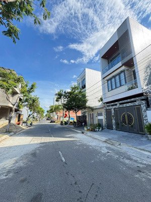 bán lô đất kẹp cống đẹp đường đa mặn đông 2 gần biển và bv 600 giường. ngay trung tâm quận