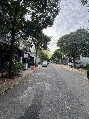 cho thuê nr 4pn, 4wc, 64m2, 12 triệu tại kđt phúc đạt, thủ dầu một