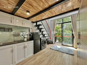 cho thuê phòng gác ban công gần etown tân bình trang bị đầy đủ nội thất, máy giặt riêng