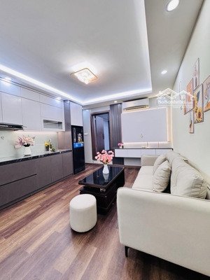 tập thể tầng 3 - trung tâm hai bà trưng - ở ngay