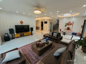 biệt thự giữa phố, nhà đẹp nguyễn ngọc vũ, 2 ô tô tránh, kd, gara, mt7.5m, 140m2