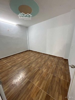 hẻm thông ngay chợ phú lâm q.6 - 40m2 ( 2 tầng ) : giá chỉ : 4 tỷ nhĩnh
