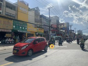 (38 tỷ) bán gấp mặt tiền kinh doanh lê văn việt 3 tầng gần ngã tư thủ đức, đang thuê 100tr/tháng