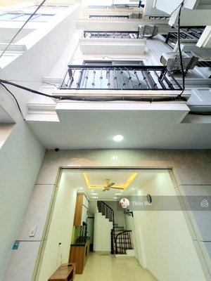 nhà vip! trục thông, ô tô qua lại cách 1 nhà, ngay cổng chào yên vĩnh - nhà 30m2 - 5 tỷ 18