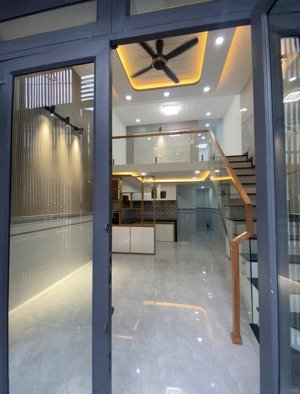 nhà sd 72m2 đường oto, 2 phòng ngủ 2 phòng tắm chỉ 1.638 tỷ còn thương lượng