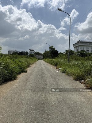 hàng hiếm, vị trí vàng, cần bán trong tháng nền đất thuộc dự án phú nhuận giá 82tr/m2