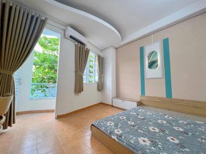 cho thuê căn hộ 2 phòng ngủ ban công - full nội thất- ngay khu bàu cát - đồng đen - gần đh văn hiến