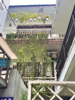 giá tốt! diện tích khủng 93m2 - sát mặt tiền - 3tầng - gần phú nhuận, q1 - chỉ 10.8 tỷ