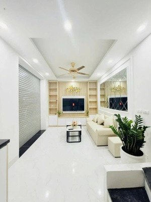 bán nhà riêng 3pn + 5 tầng tại cầu giấy, 7,5 tỷ, 28m2