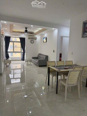 cho thuê căn hộ sky garden 2pn,full nội thất , vào là ở liền lh: em hạnh.
