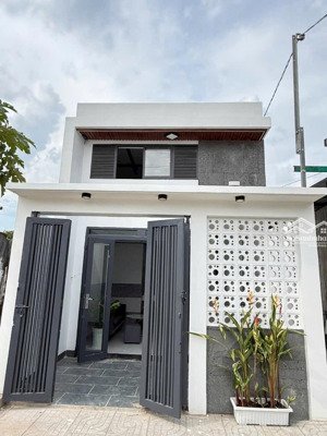 tôi chính chủ cần bán gấp nhà 44m2, sổ hồng riêng, hẻm xe hơi 6m, giá 800 triệu