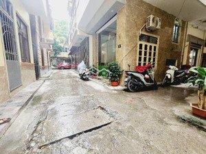 nhà riêng tại hồ tùng mậu, cầu giấy, hà nội, giá cực chất 8,5 tỷ, 32m2