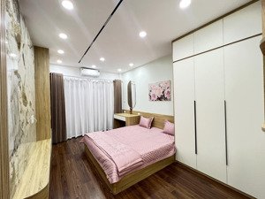 xuân thuỷ - 6 tầng - thang máy - ngõ thông - 13 tỷ