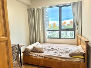 [ masteri an phú ] cho thuê căn 2pn, 70m2 giá 20tr bao phí qlý. ở liền được. lh kim hiếu