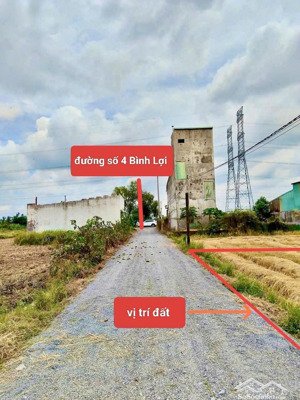 đất sát cv võ văn tần 5x43m giá 990tr có 8 nền liền kề
