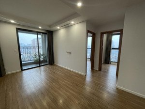 cho thuê căn 2 ngủ tại 27 thái thịnh - le capitole, đồ cơ bản, 16.5 triệu. lh o.,971,342.965