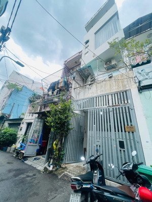 bán chdv 13 phòng nguyễn văn nghi , p7 , 81m2 , 9,25tỷ tl . lh : việt anh