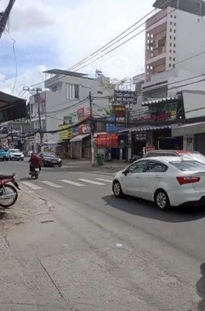 nhà mặt tiền âu cơ 2 tầng, 36m2 nở hậu chỉ 6.1 tỷ.