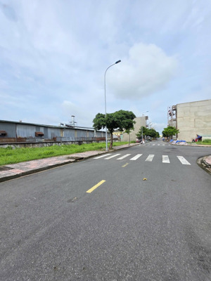 bán đất đầu tư xây nhà tốt gần vòng xoay an phú ngay dt743