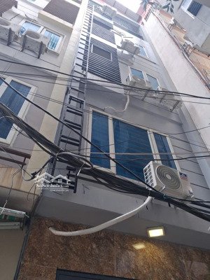 chính chủ cần bán tòa chdv phạm văn đồng, 36m², 5 tầng, doanh thu 360tr/năm, cách mặt phố 30m