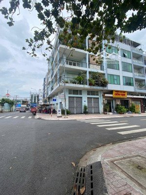 kế bên chung cư pegasuite - ngay ngã tư tạ quang bửu - quốc lộ 50 - nhà 5 tầng - 65m2