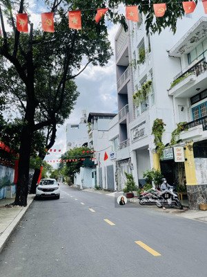 bán nhà mặt phố 65m2, 24,9 tỷ tại tân định, q.1, hcm