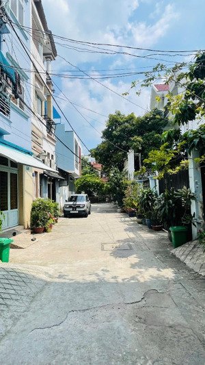 hẻm xe hơi đường gò dầu, phường tân sơn nhì dt 6mx20m c4 giá 9,9 tỷ