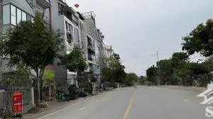 bán nhà mặt phố nguyễn thời trung, thạch bàn, 2 mặt tiền kinh doanh đỉnh, 55m2, đang cho thuê