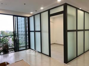 bán căn văn phòng mt eastmark city view hồ bơi, đã ngăn phòng làm việc sẵn, sổ hồng chỉ 2,5 tỷ