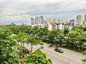 chính chủ cần bán nhà mới - thang máy, ngõ thông âu cơ, xuân diệu giá 13.45 tỷ