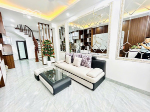 bán nhà hoàng hoa thám, ngõ nông thông tứ tung, 60m ô tô đỗ, trước nhà thoáng sáng, gần phố