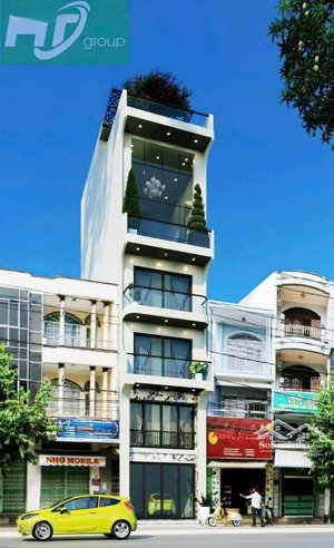 tôi cần bán căn nhà số 141 ngõ 606 ngọc thụy,8 tầng,kinh doanh,thang máy,vỉa hè, ô tô tránh,21 tỷ.