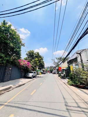 bán đất tặng dãy trọ - đường ô tô thông gần vincom thủ đức - 200m2(rộng 9.2m) siêu đẹp