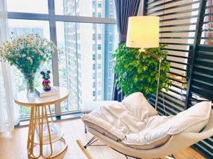 chính chủ gửi bán căn hộ cao cấp vinhomes metropolis với mức giá cực tốt, nội thất full, sổ đỏ sẵn