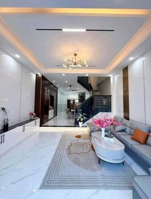 mt trần quang khải 4.5 x 16m t4l mb đang cho thuê shop trên gia đình ở, giá 33 tỷ tl