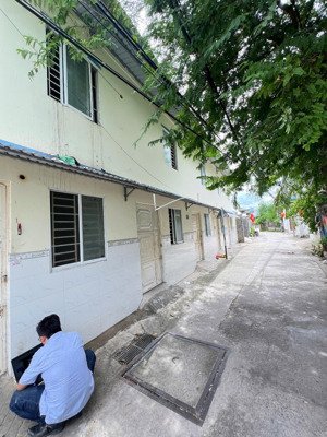 bán lô góc dãy nhà phòng trọ đường nhà nghĩa - vĩnh thạnh có thể tách được 3 lô