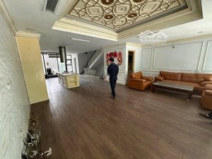 việt hưng mặt phố, kinh doanh. nhà đẹp 5 tầng thang máy, mặt tiền siêu to khổng lồ 7m.