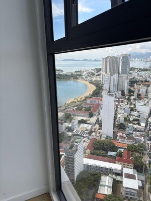 bán căn 1pn giá 3 tỷ. lh 