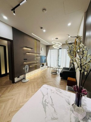 chính chủ bán căn hộ n2 trung hoà nhân chính 2pn, giá chỉ nhỉnh 5 tỷ (giá chuẩn)