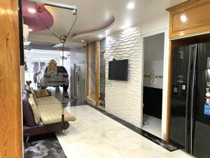 cho thuê nhà đẹp 4 tầng full nội thất giá 16 triệu/tháng khu phương sài